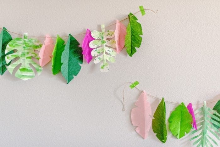 DIY watercolor and crepe paper paper tropical monstera plant garland from Dear Handmade Life